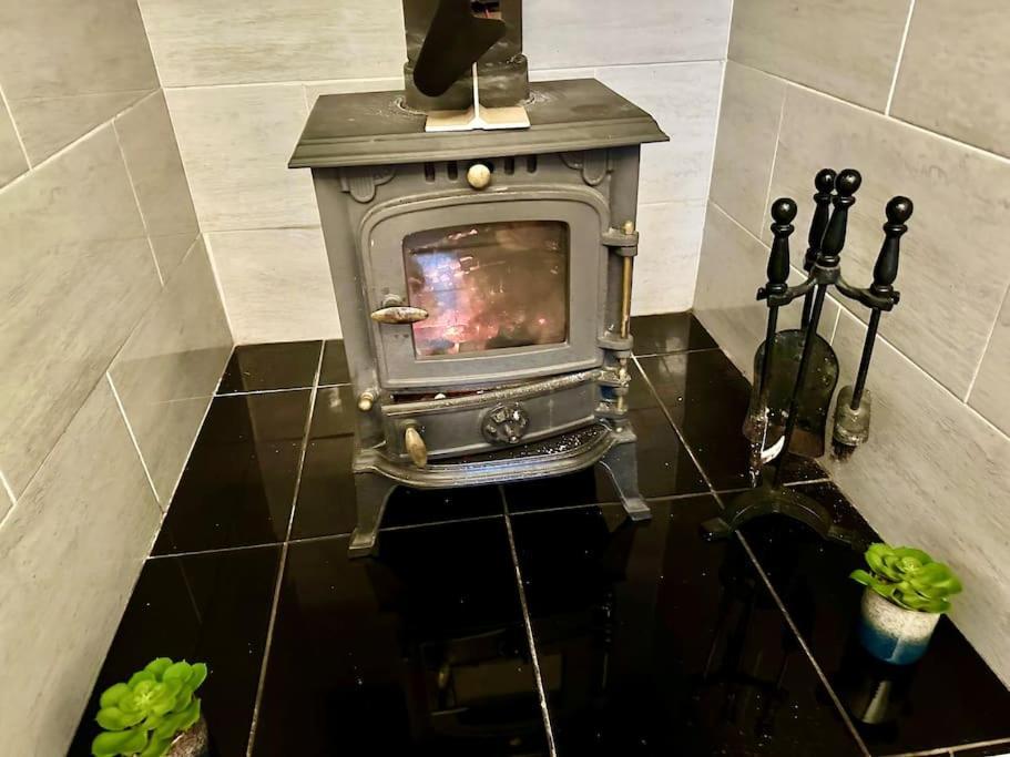 Cottage,Cinema Room,Log Burner Blaenavon Esterno foto